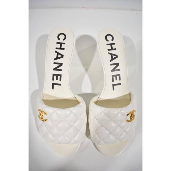 Chanel REV White Lambskin Quilted CC Gold Logo Cone Heel Mule Slide Sandal 38.5 - Picture 8 of 11